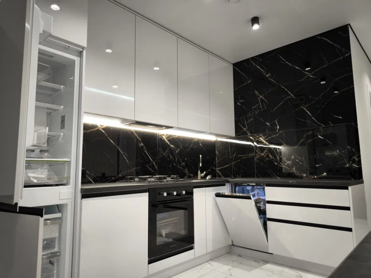 ������ �������� �� �- ������� 77000 ���� 1