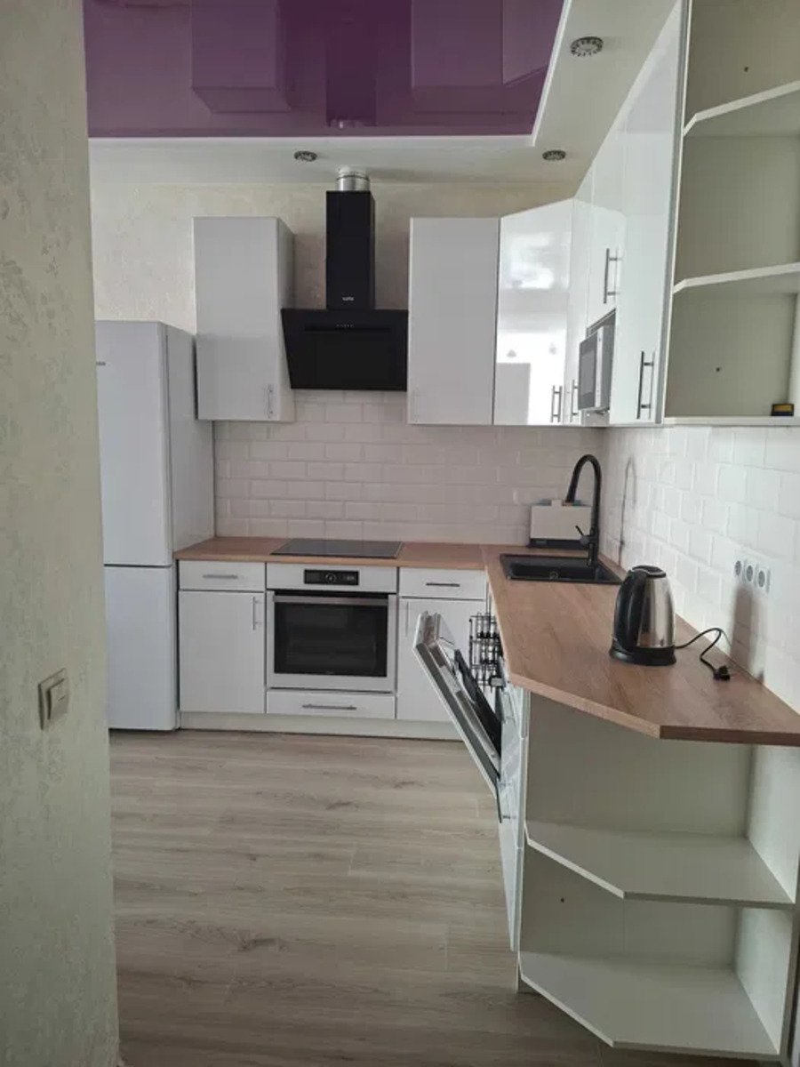 ������ �������� � �� ��������� ����� 72000 ���� 1