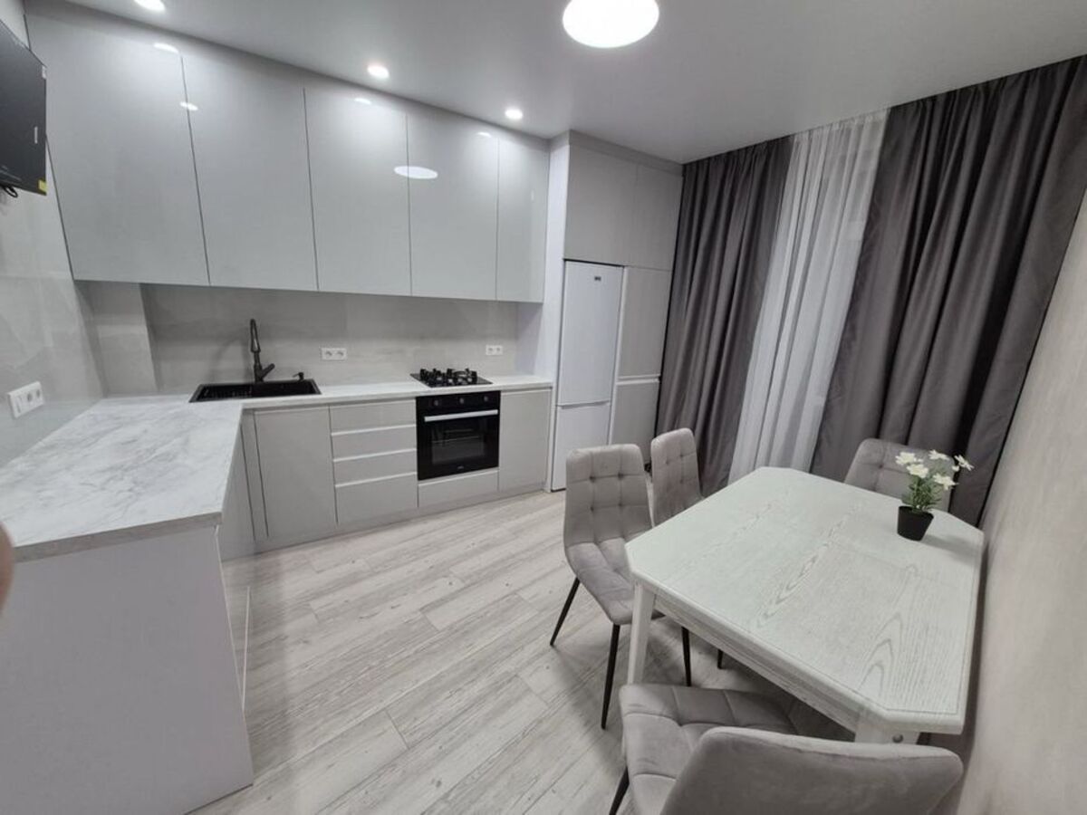 ������ �������� �� ������ ������� 83000 ���� 1