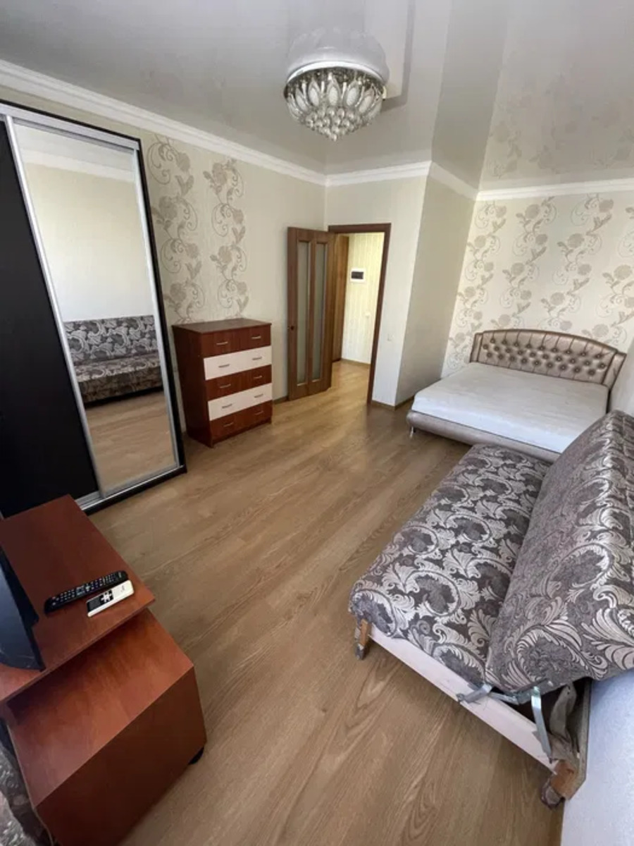 ������ 1� �������� �� �����, ���������� , 38 �2 56 000. ���� 1