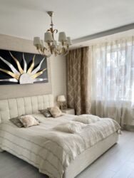  4-   '' 125000$  4