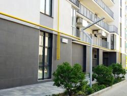   2-  74 2,  Crystal Avenue, 80000.  8