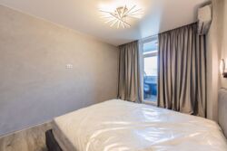    116 2   Manhattan City,  . ()  6