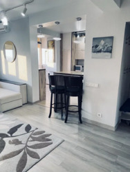 ������ 4 �������, ��������� �� �����, ���������� �������. ���� 2