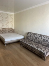 ������ 1� �������� �� �����, ���������� , 38 �2 56 000. ���� 3