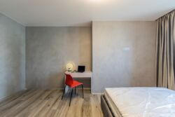    116 2   Manhattan City,  . ()  4