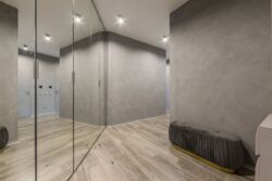    116 2   Manhattan City,  . ()  20