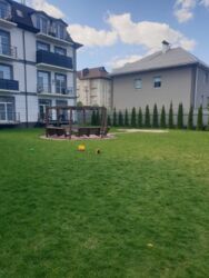  2-   Giverny hous 100000  12