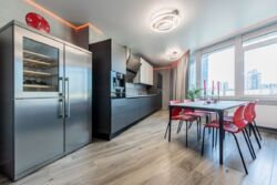    116 2   Manhattan City,  . ()  12