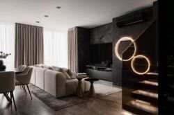 :   Crystal Avenue  , 350 000.  9