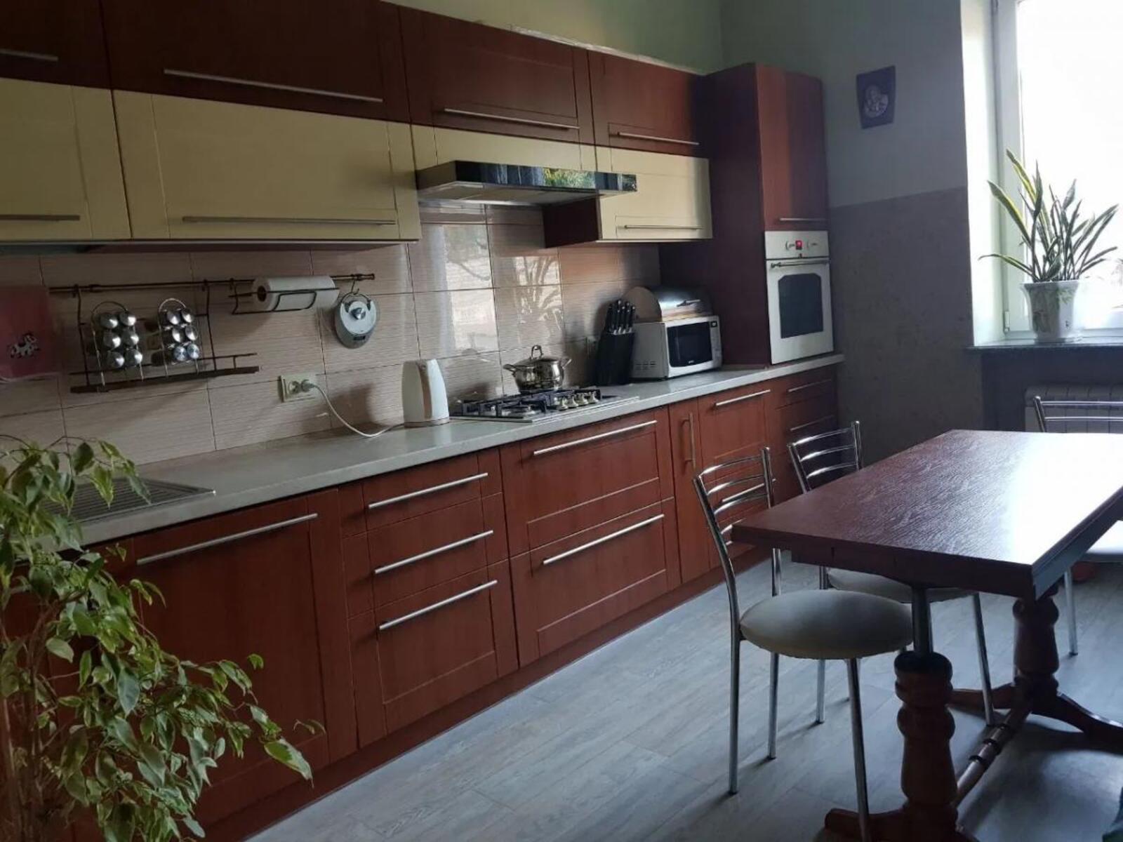 Продається квартира Львівська, Львів, Князя Святослава фото 1 Продається квартира Львівська, Львів, Князя Святослава фото 1