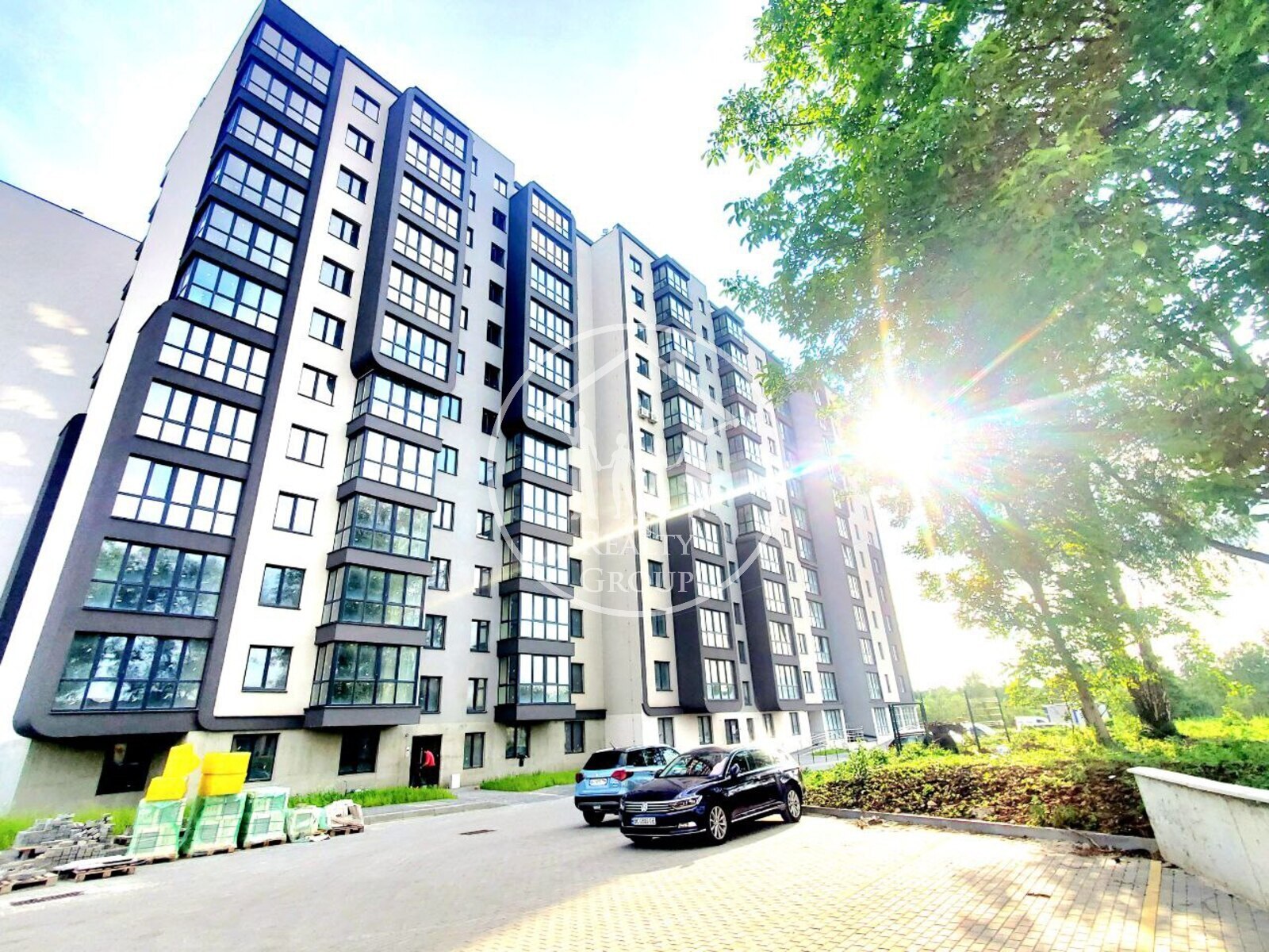 ������ 1 ��. �������� �� R2 Residence! ����� ��������. ������� �������. ���� 1