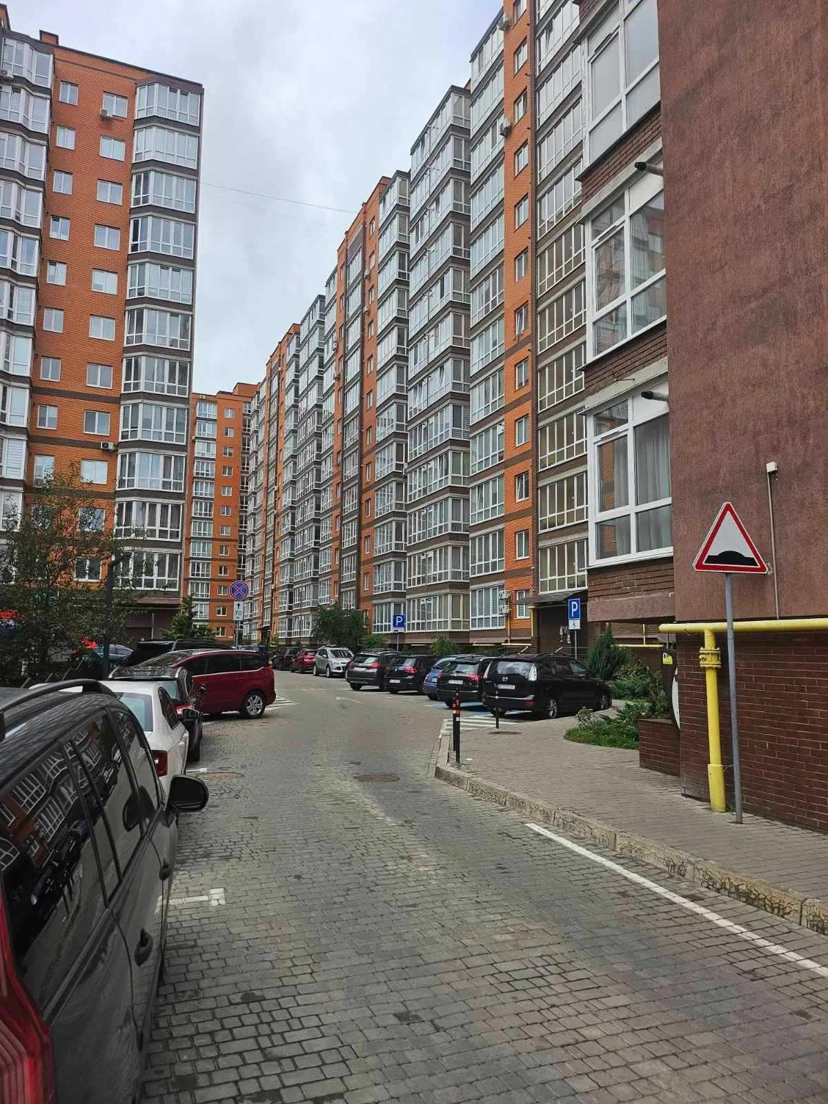 Продається квартира Львівська, Львів, Кульпарківська, 230 фото 1 Продається квартира Львівська, Львів, Кульпарківська, 230 фото 1