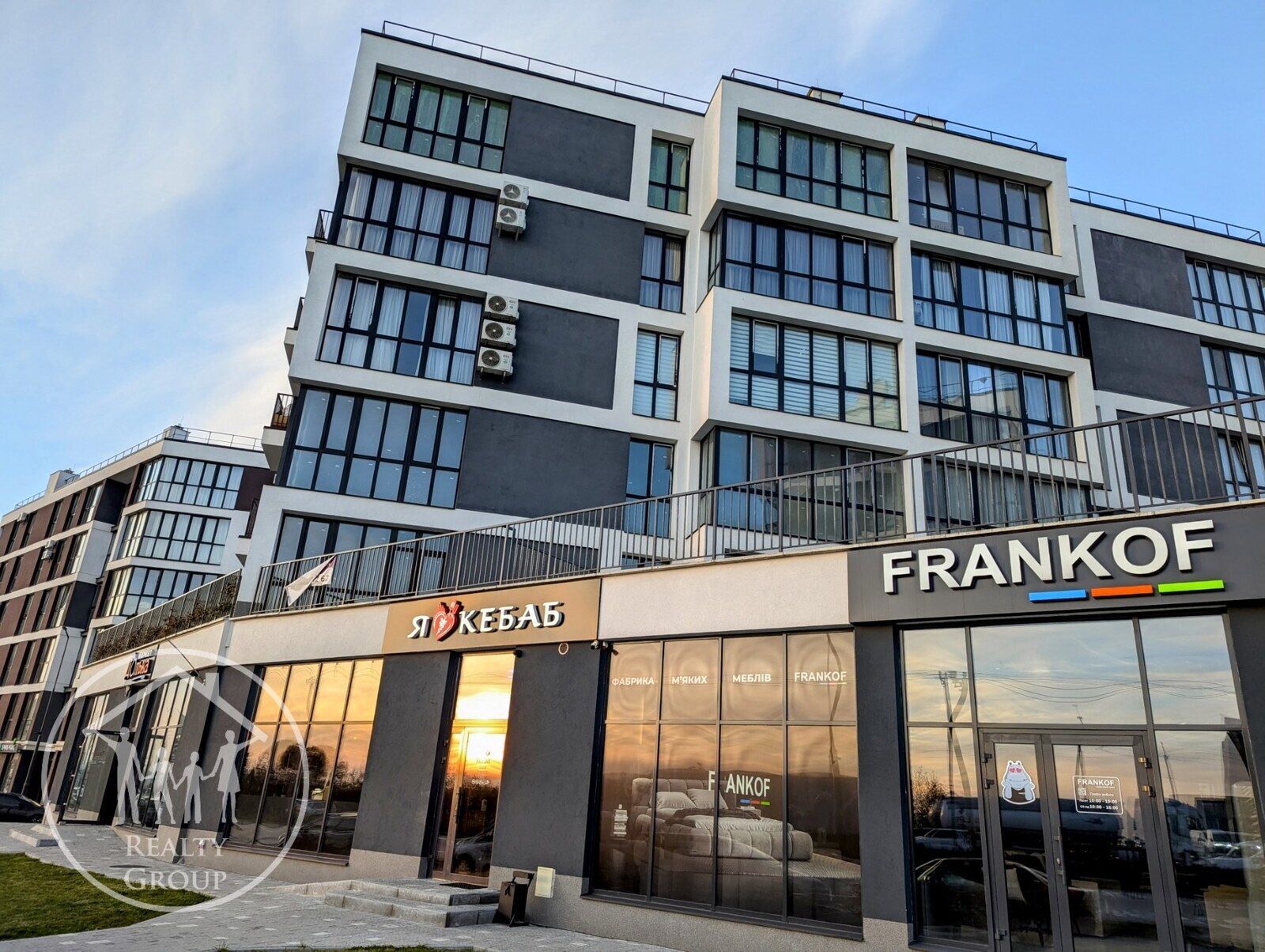 Продаж квартири в ЖК Grand Village фото 1 Продаж квартири в ЖК Grand Village фото 1