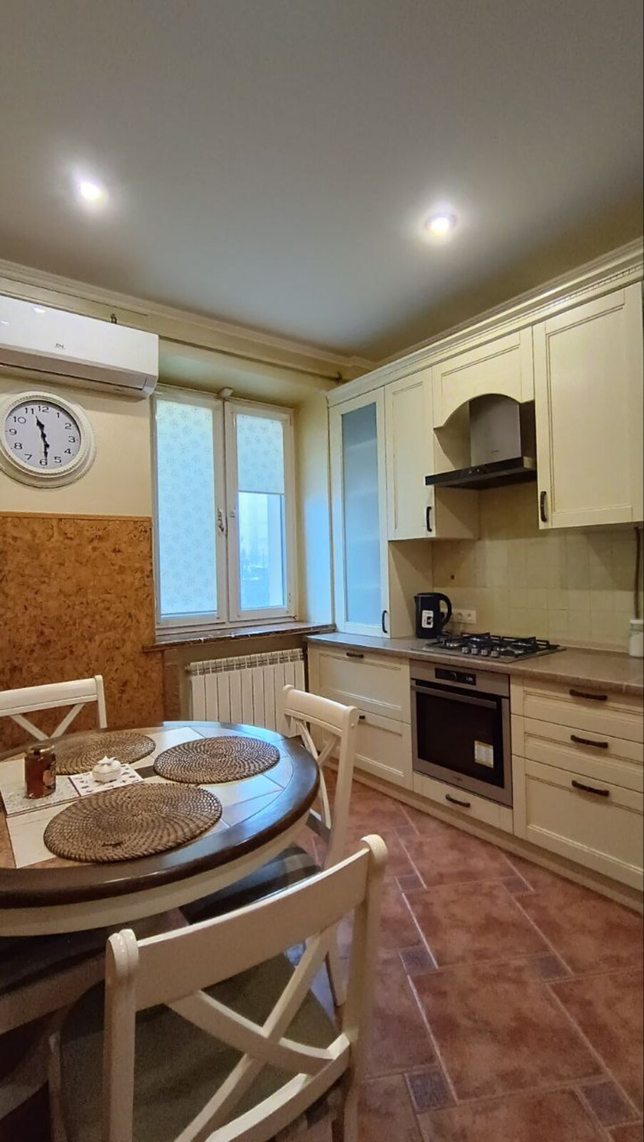 Продається квартира Львівська, Львів, Шевченківський, Золота, 22 фото 1 Продається квартира Львівська, Львів, Шевченківський, Золота, 22 фото 1