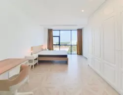   ?        8
