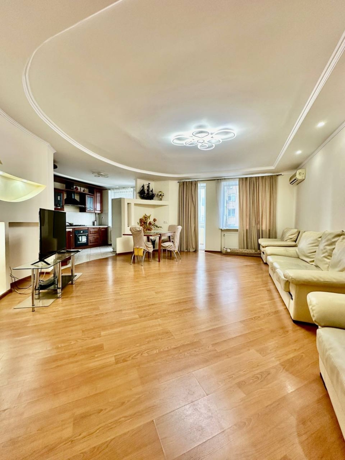 135000������� 3-��������� �������� � ������ 9-� ������� �������� ������� ���� 1