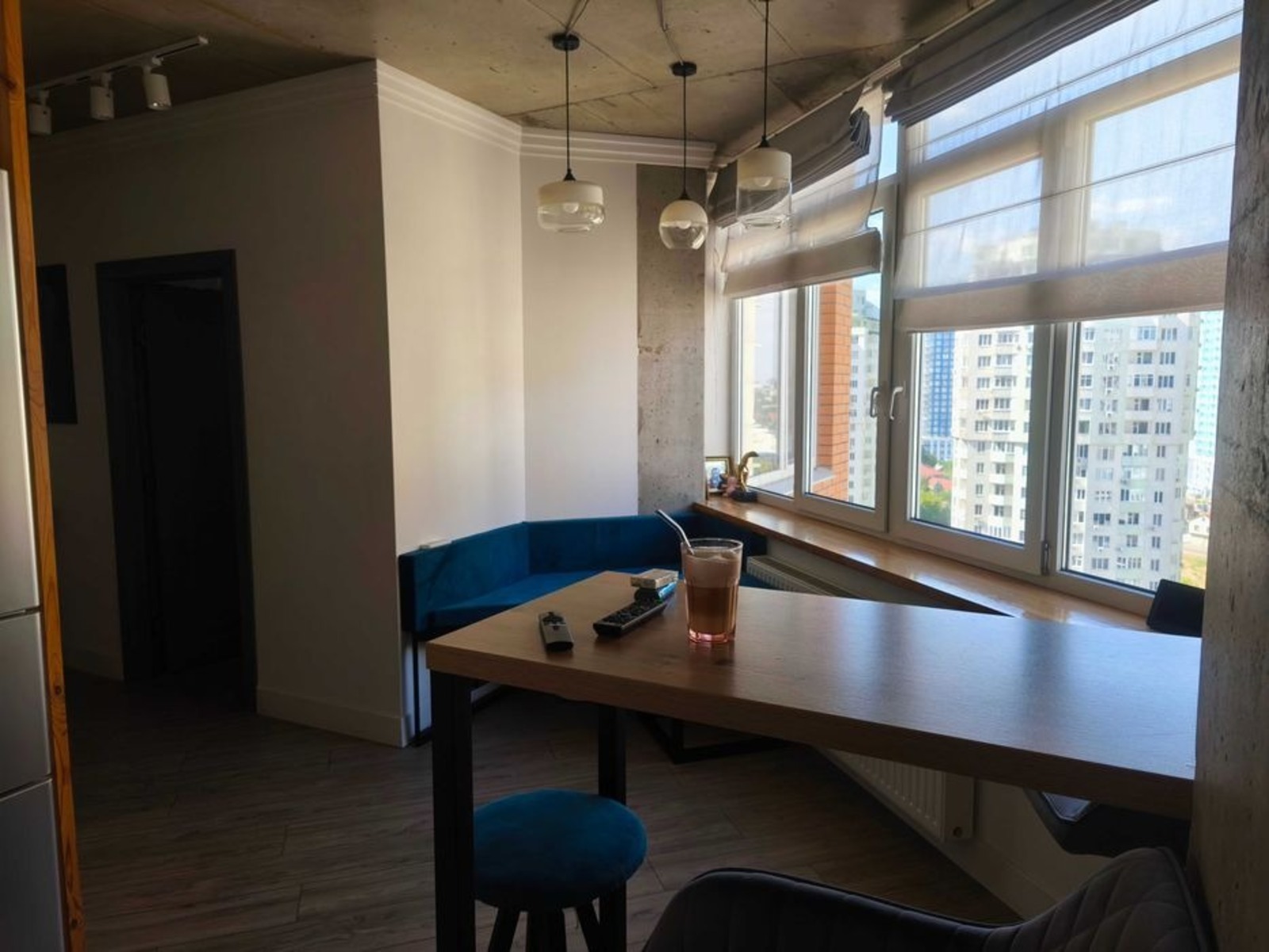 73000$  2-     LOFT  -3  1