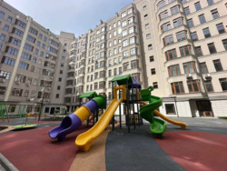 48000$    . 44,1 .  Avinion,  8