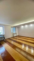 Продаж квартири по вул. Ливарна, автономне опалення, 180 кв.м., центр/Набережна/Сквер фото 7 Продаж квартири по вул. Ливарна, автономне опалення, 180 кв.м., центр/Набережна/Сквер фото 7