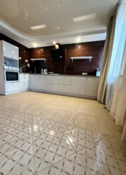 Продается 4-комнатная квартира с новой кухней и невероятным видом на Днепр. фото 13 Продается 4-комнатная квартира с новой кухней и невероятным видом на Днепр. фото 13