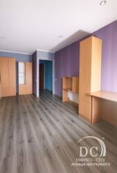 Продам велику 55 м.кв. 2-х.ком.кв.Тополь-2, будинок 20 фото 3 Продам велику 55 м.кв. 2-х.ком.кв.Тополь-2, будинок 20 фото 3