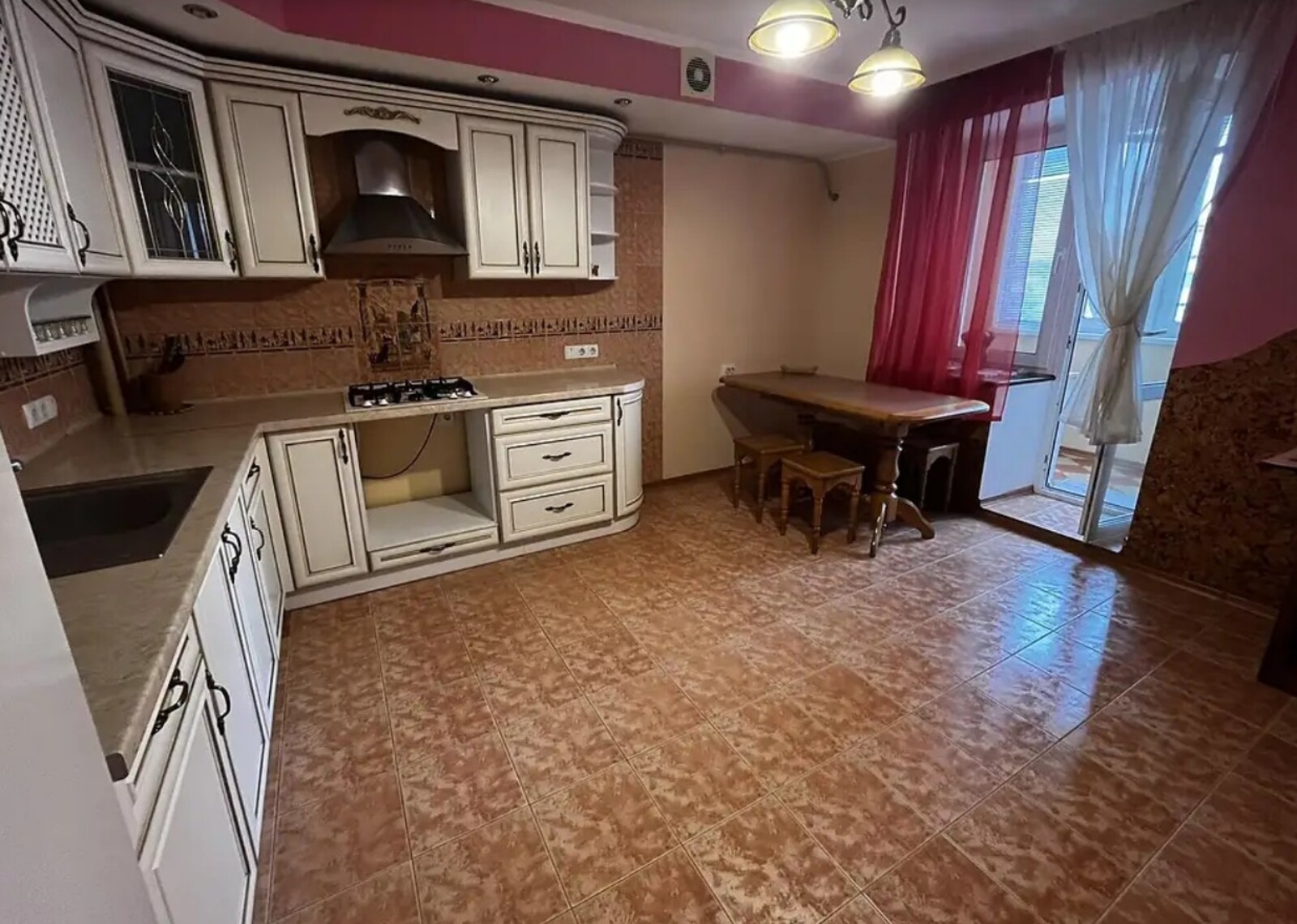 Продається 2-х кімнатна квартира з ремонтом. Р-н Поділля. фото 1 Продається 2-х кімнатна квартира з ремонтом. Р-н Поділля. фото 1