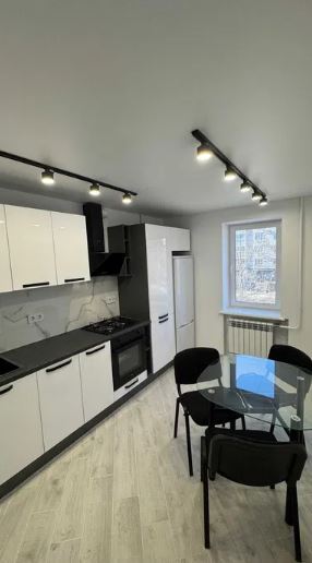 ������ 4-� ������� �������� � �-�� ����'����, ����� ���� ������������. ���� 1