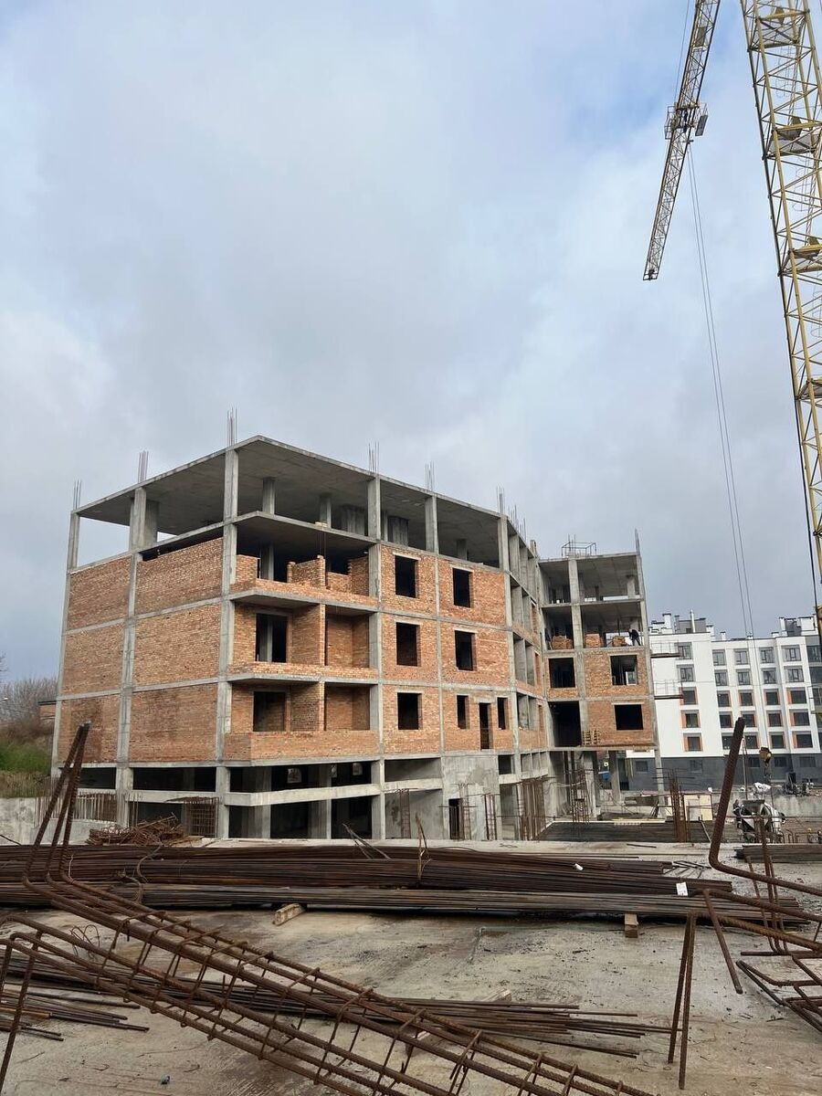 Продається 1-но кімнатна квартира в ЖК Родинний маєток, потребує ремонту фото 1 Продається 1-но кімнатна квартира в ЖК Родинний маєток, потребує ремонту фото 1