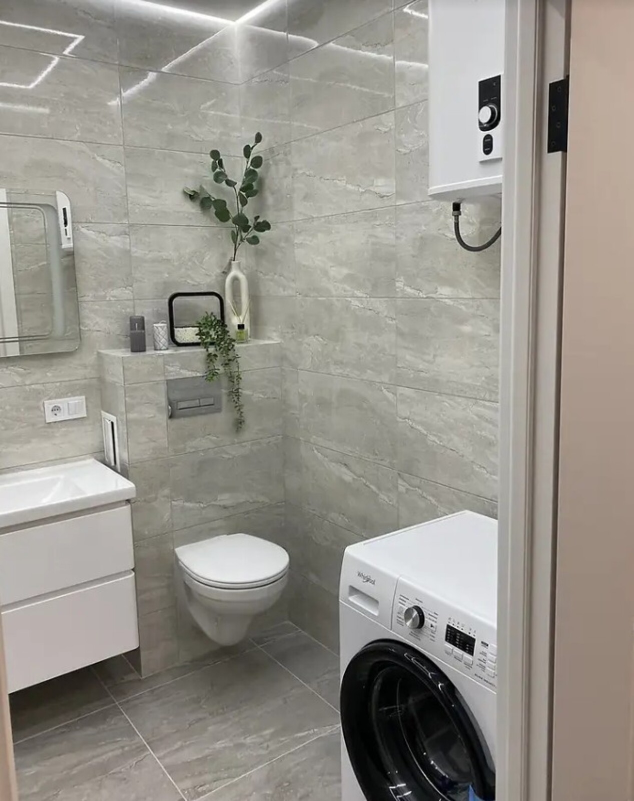 Продається 1-но кімнатна квартира. Новий ремонт, техніка, меблі. Р-н Академічний фото 1 Продається 1-но кімнатна квартира. Новий ремонт, техніка, меблі. Р-н Академічний фото 1