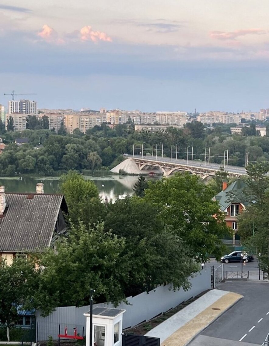 Продається 2-х кімнатна квартира, ЖК Родинний маєток. Без ремонту. фото 1 Продається 2-х кімнатна квартира, ЖК Родинний маєток. Без ремонту. фото 1