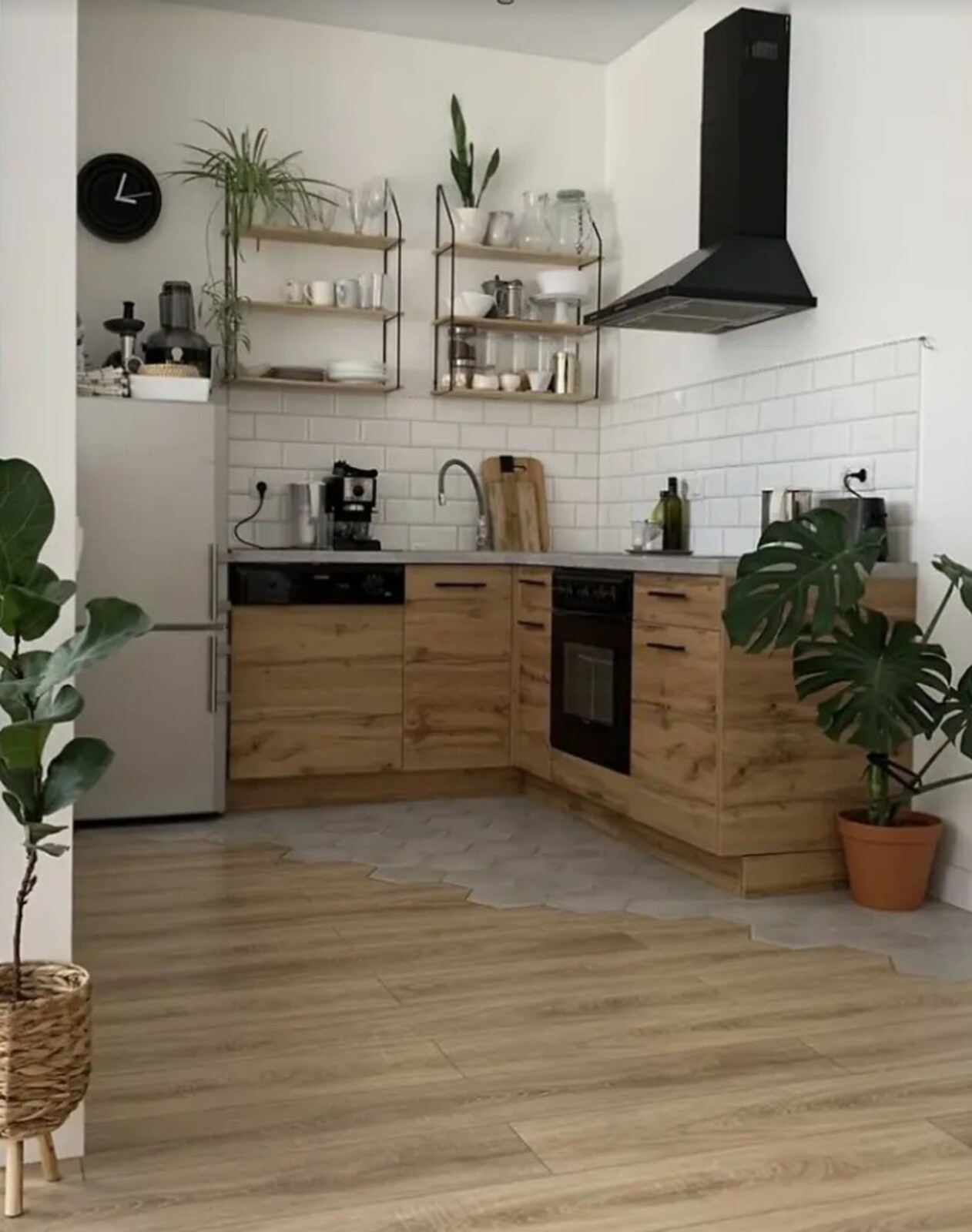 Продається 1-но кімнатна квартира студія, з ремонтом. Р-н Поділля. фото 1 Продається 1-но кімнатна квартира студія, з ремонтом. Р-н Поділля. фото 1