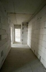 Продається 2-х кімнатна квартира в ЖК Комфорт, центральна частина міста, без ремонту фото 2 Продається 2-х кімнатна квартира в ЖК Комфорт, центральна частина міста, без ремонту фото 2