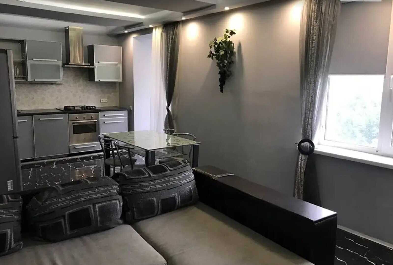 Продається 3-х кімнатна квартира на Поділлі. Гарний стан, сучасний ремонт, меблі, техніка фото 1 Продається 3-х кімнатна квартира на Поділлі. Гарний стан, сучасний ремонт, меблі, техніка фото 1