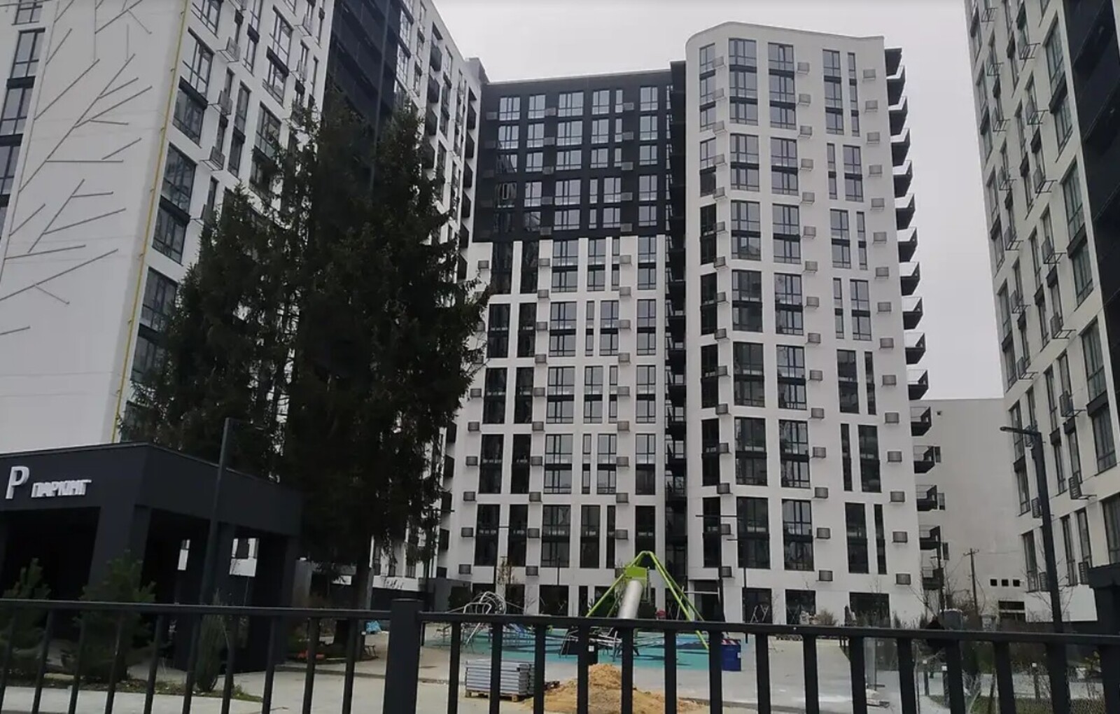 Продається 1-но кімнатна квартира, чорнова. ЖК Лісопарковий (р-н Слов'янка) фото 1 Продається 1-но кімнатна квартира, чорнова. ЖК Лісопарковий (р-н Слов'янка) фото 1