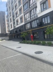 Продається 1-но кімнатна квартира в центральній частині міста. Новобудова. Без ремонту фото 1 Продається 1-но кімнатна квартира в центральній частині міста. Новобудова. Без ремонту фото 1