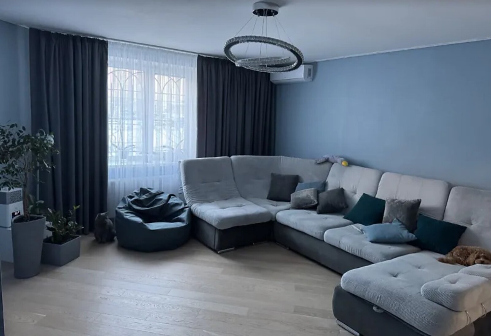 Продаж 2к квартири 62.5 кв. м р-н Академічний, відмінний стан. фото 1 Продаж 2к квартири 62.5 кв. м р-н Академічний, відмінний стан. фото 1