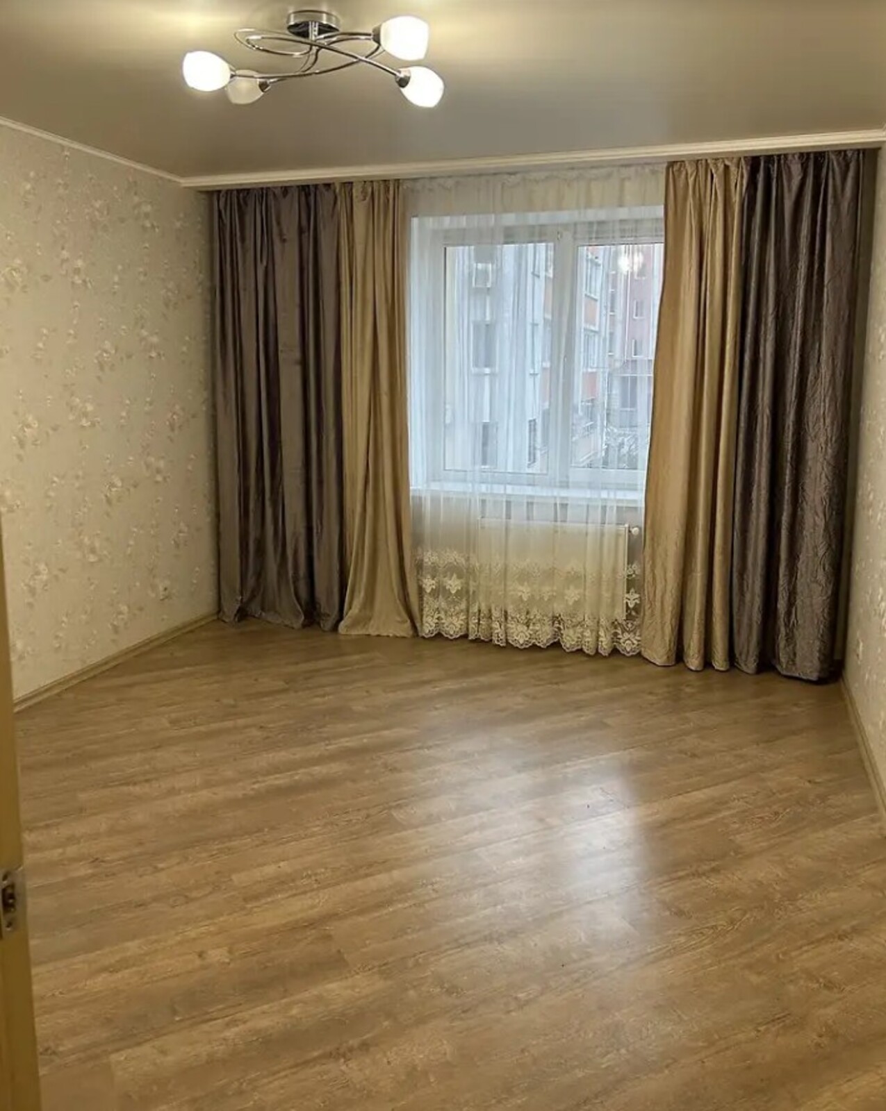 Продається 2-х кімнатна квартира з ремонтом, р-н Академічний фото 1 Продається 2-х кімнатна квартира з ремонтом, р-н Академічний фото 1