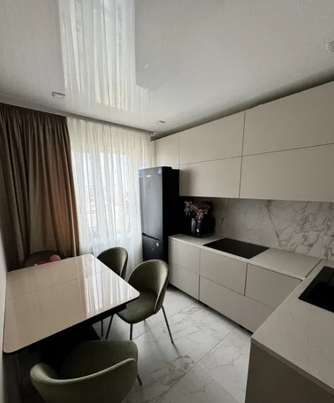 Продається 3-х кімнатна квартира в р-ні Поділля. Відмінний стан. фото 1 Продається 3-х кімнатна квартира в р-ні Поділля. Відмінний стан. фото 1