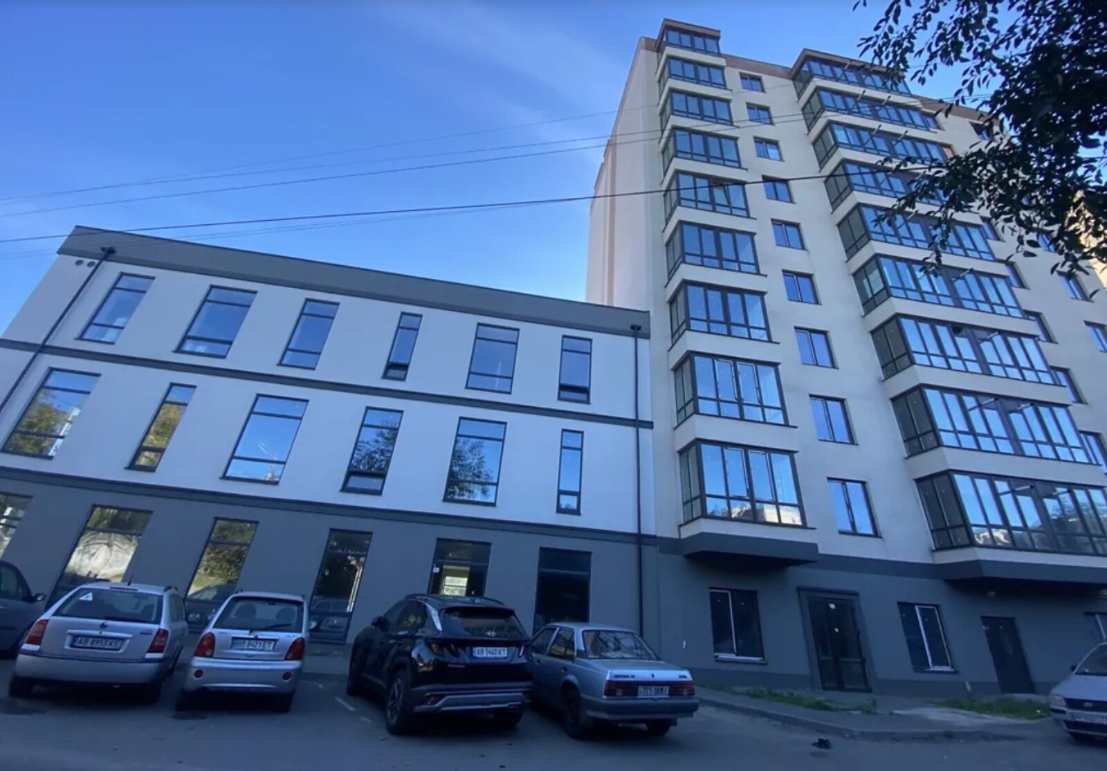 Продається 1-но кімнатна квартира в р-ні Вишенька. Без ремонту. фото 1 Продається 1-но кімнатна квартира в р-ні Вишенька. Без ремонту. фото 1