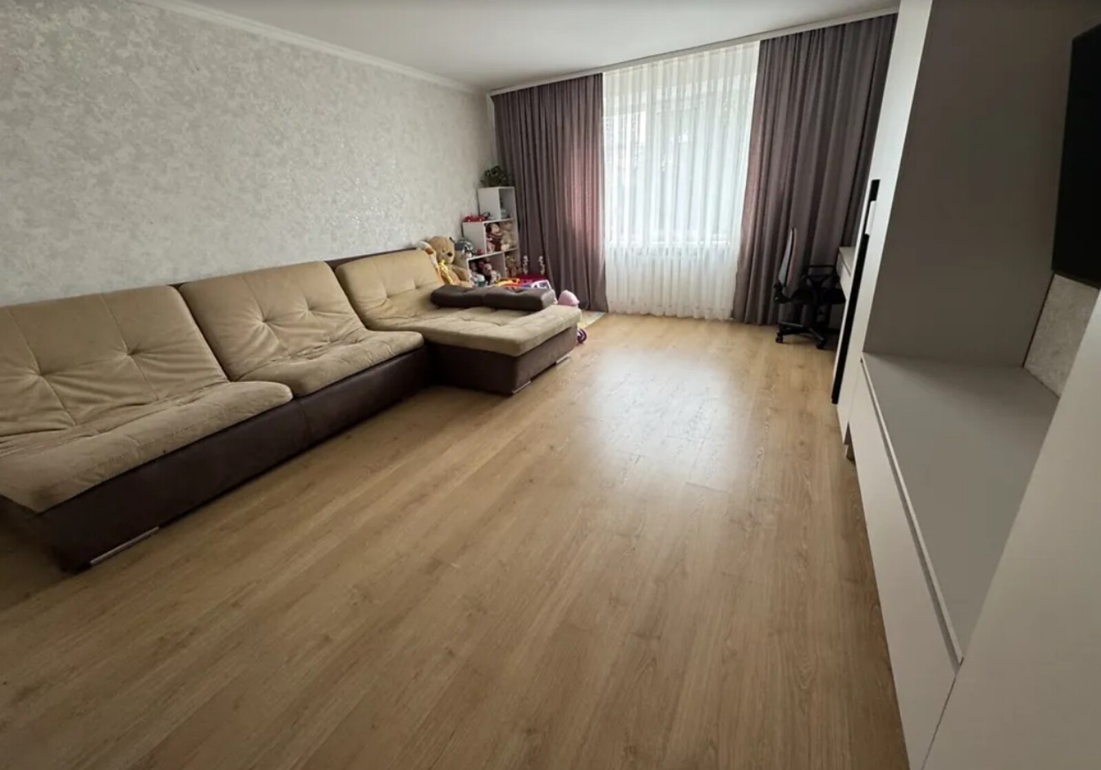 Продаж 2к квартири 66 кв. м на вул. Героїв Крут фото 1 Продаж 2к квартири 66 кв. м на вул. Героїв Крут фото 1