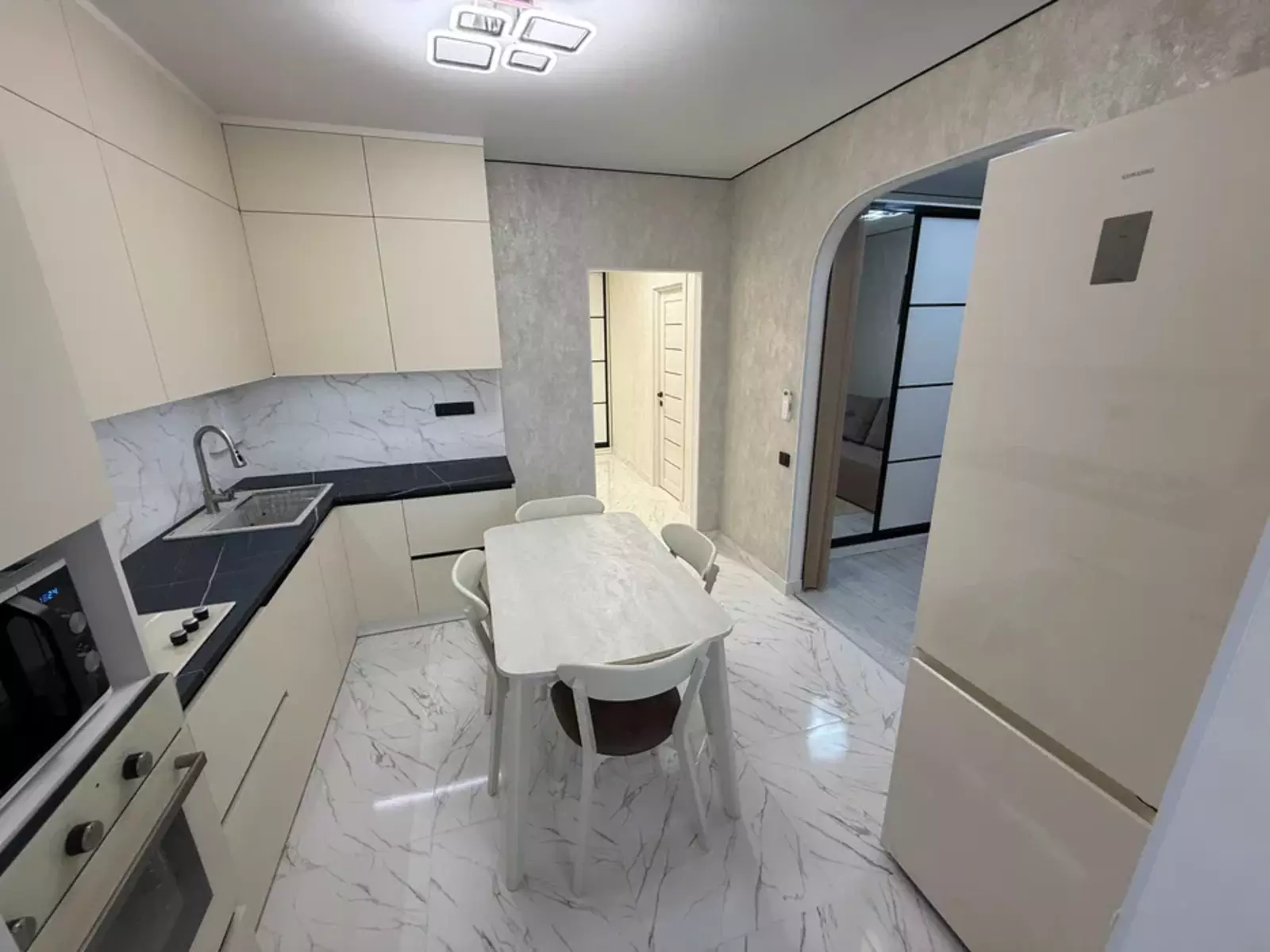 Стильна сучасна 2 кімнатна квартира фото 1 Стильна сучасна 2 кімнатна квартира фото 1