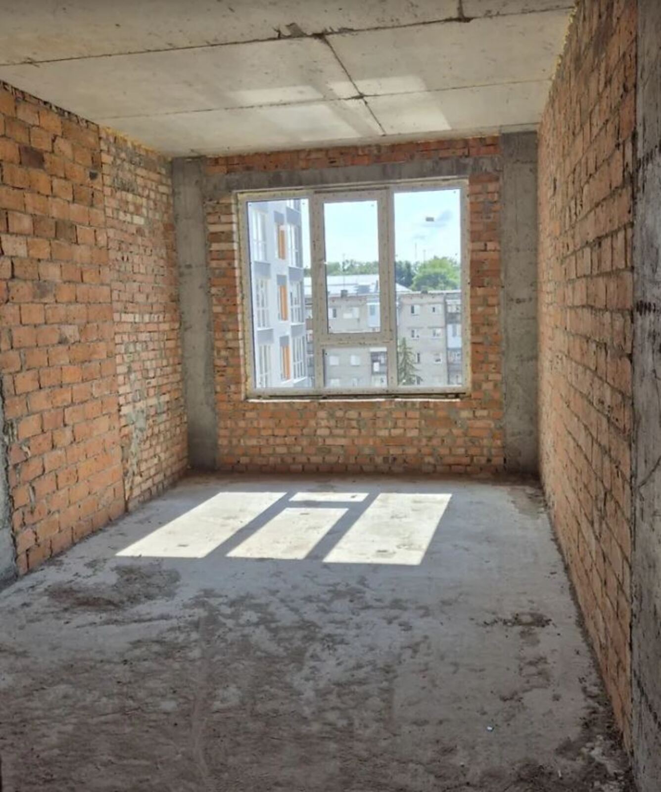 Продаж 1-но кімнатної квартири в ЖК Родинний Маєток фото 1 Продаж 1-но кімнатної квартири в ЖК Родинний Маєток фото 1