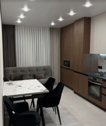 ������ 2� �������� 66.9 ��. � �� ���. ���������� ���� �� Forest Home ���� 16