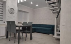 Продається дворівнева сучасна квартира в Ленінському районі. З меблями та технікою. Заходь-живи фото 3 Продається дворівнева сучасна квартира в Ленінському районі. З меблями та технікою. Заходь-живи фото 3