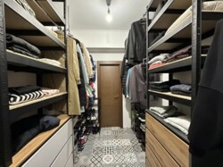 Продаж великогабаритної 3-кімнатної квартири в елітному районі Поділля. фото 9 Продаж великогабаритної 3-кімнатної квартири в елітному районі Поділля. фото 9