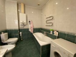 Продається 2-х кімнатна квартира, з ремонтом, Центр фото 5 Продається 2-х кімнатна квартира, з ремонтом, Центр фото 5