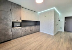 Продається 1-но кімнатна квартира в р-ні Академічний новий ремонт фото 1 Продається 1-но кімнатна квартира в р-ні Академічний новий ремонт фото 1