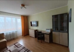 Продається 3-х кімната квартира в р-ні Вишенька. Нормальний житловий стан. фото 3 Продається 3-х кімната квартира в р-ні Вишенька. Нормальний житловий стан. фото 3