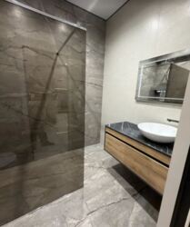 ������ 1� �������� 58 ��. � �� �����. ���������� �� Premier Tower ���� 4